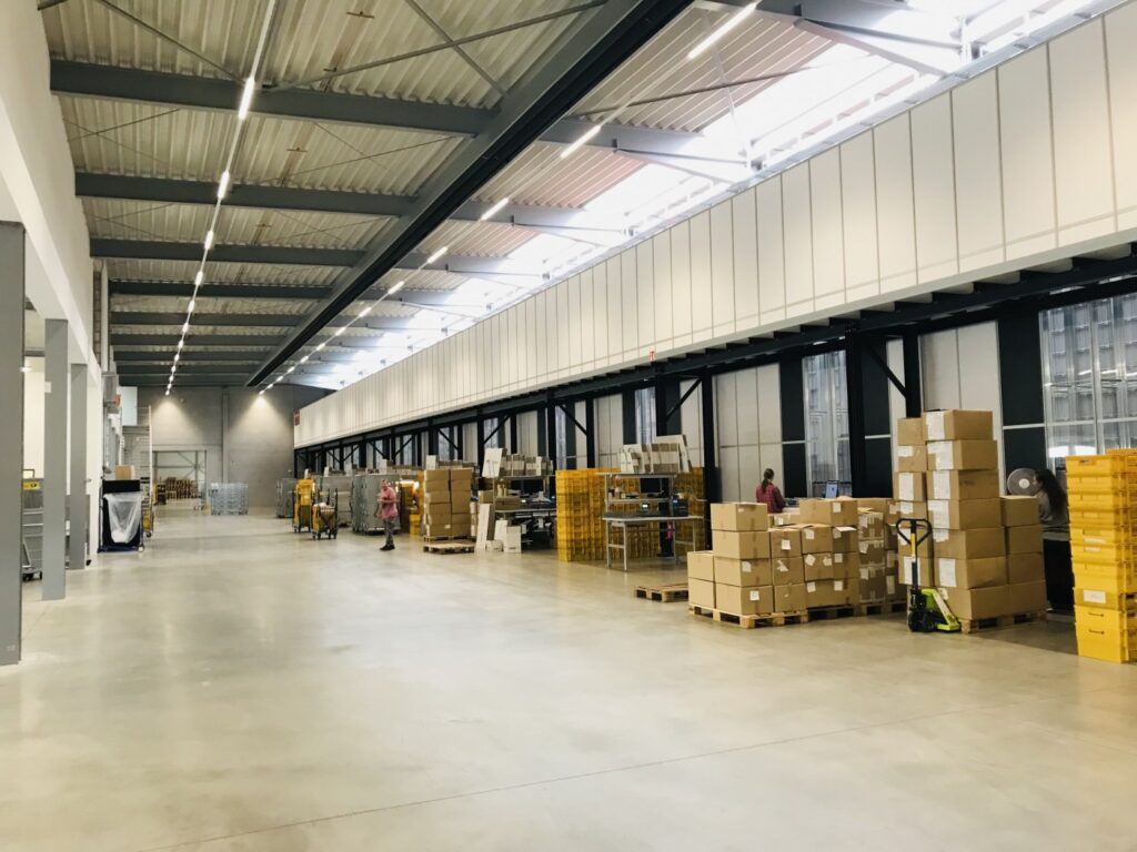 Element Logic were able to reduce the required warehouse area from 4,500 sqm of shelving to 1,300 sqm of floor space.